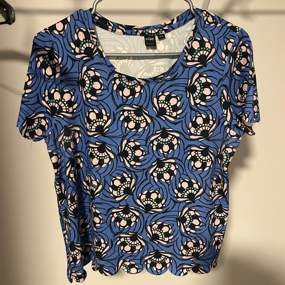 H&M Floral Blue and Pink Short Sleeve Tee - Picture 1 of 4